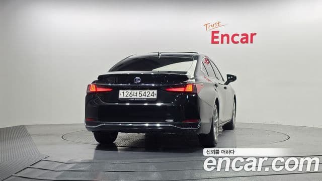 Lexus ES300h 7세대 Executive, 2025 4