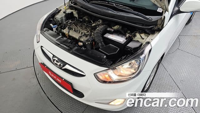 Hyundai Accent(новый кузов / новое поколение) Premier, 2012 6