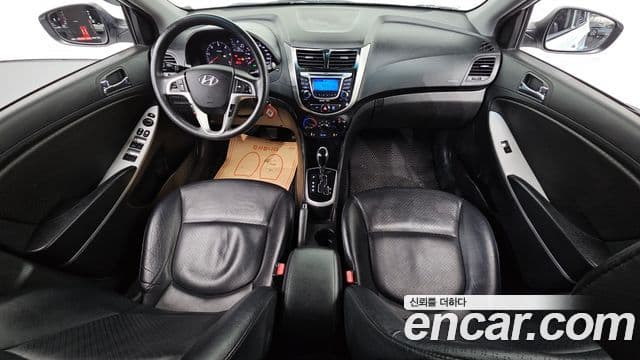 Hyundai Accent(новый кузов / новое поколение) Premier, 2012 7