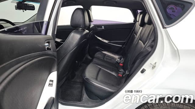 Hyundai Accent(новый кузов / новое поколение) Premier, 2012 11