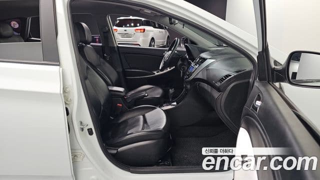 Hyundai Accent(новый кузов / новое поколение) Premier, 2012 12