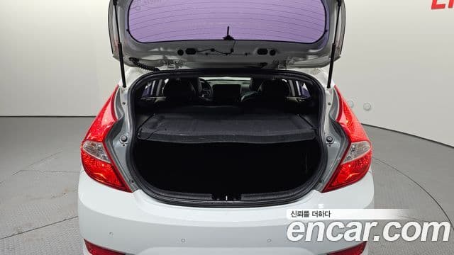 Hyundai Accent(новый кузов / новое поколение) Premier, 2012 20