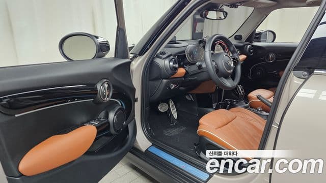 Mini Cooper S 3세대, 2023 10