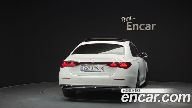 Mercedes-Benz E-класс W214 Avantgarde, 2025 4