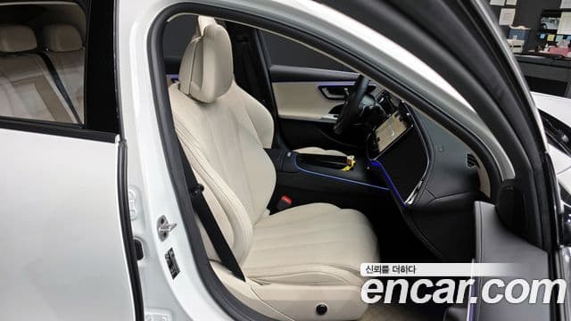 Mercedes-Benz E-класс W214 Avantgarde, 2025 12