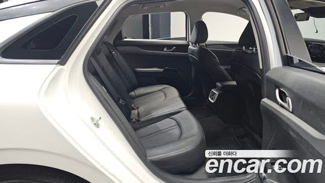 Kia K5 3세대 Trendy, 2021 12