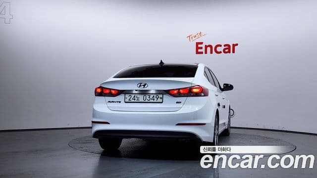 Hyundai Avante AD 1.6 GDI Value Plus, 2017 4