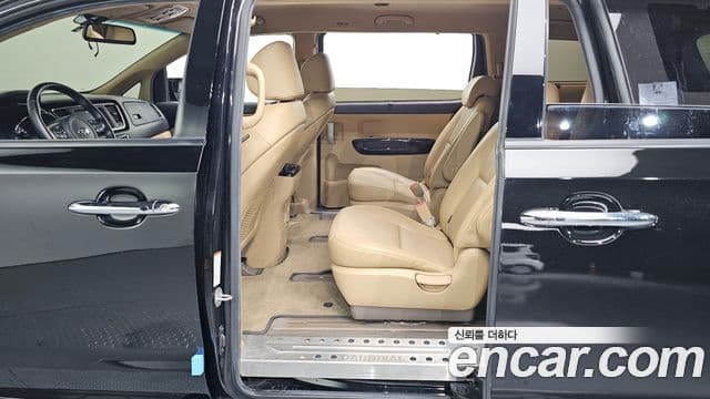 Kia All New Carnival Prestige, 2017 11