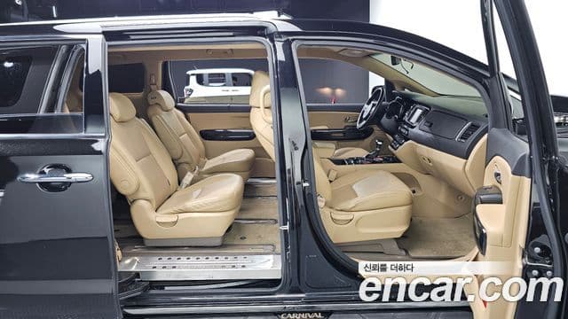 Kia All New Carnival Prestige, 2017 12
