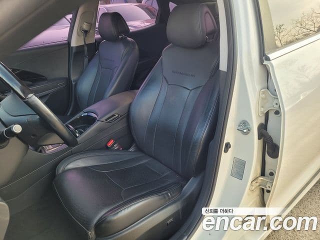 Hyundai Grandeur HG Modern, 2013 10