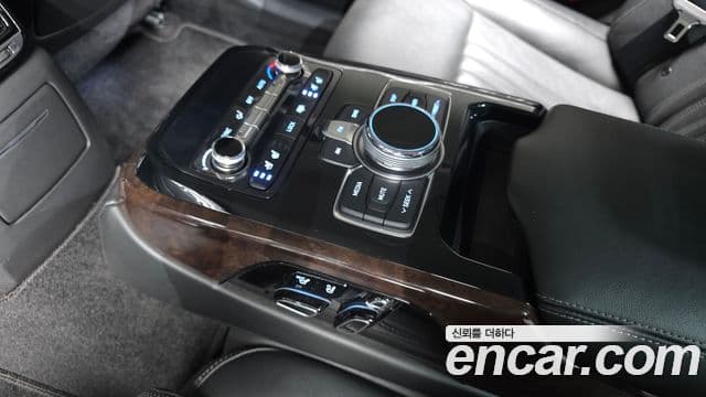 Genesis EQ900 Premium Luxury, 2018 18
