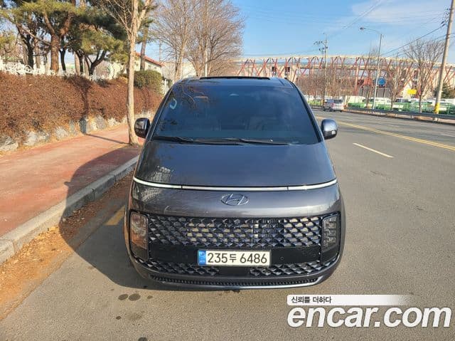 Hyundai Staria Inspiration, 2023 1