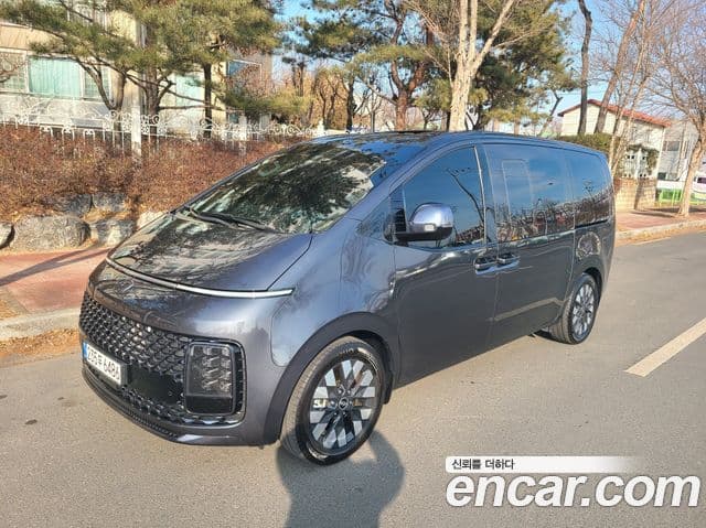 Hyundai Staria Inspiration, 2023 2