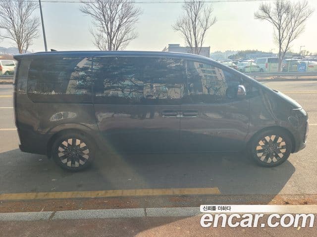 Hyundai Staria Inspiration, 2023 все фото