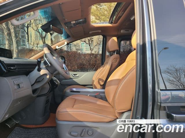 Hyundai Staria Inspiration, 2023 13