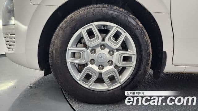 Hyundai Staria Modern, 2023 все фото