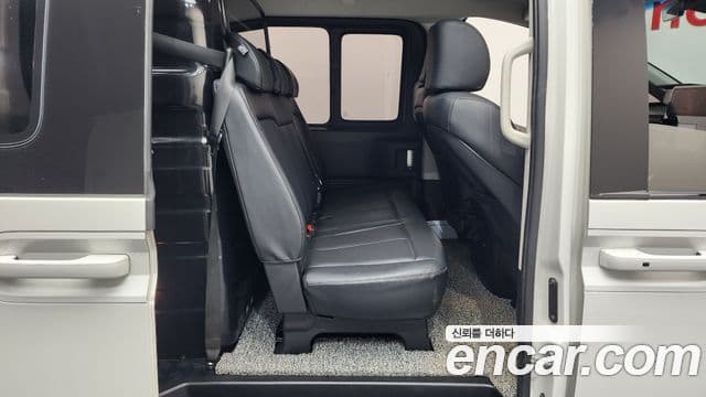 Hyundai Staria Modern, 2023 12