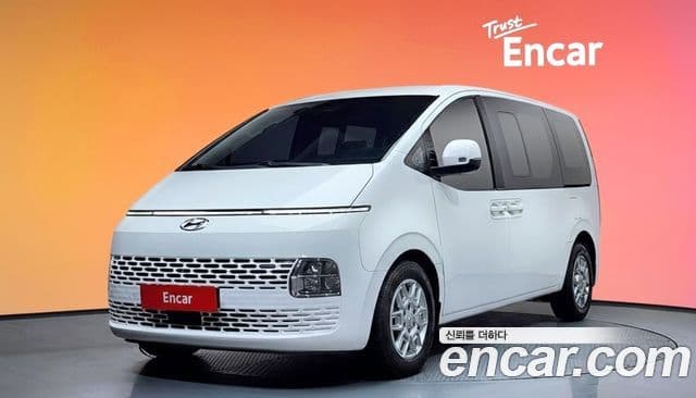 Hyundai Staria Modern, 2023 1