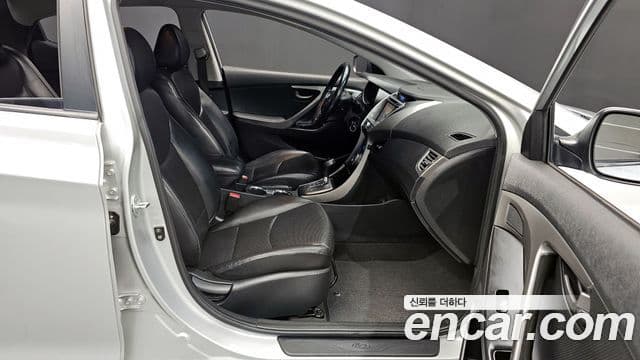 Hyundai Avante MD M16 GDI Smart, 2014 11