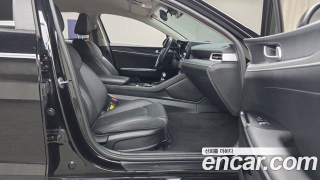 Kia K5 3세대 Standard, 2021 11