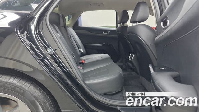 Kia K5 3세대 Standard, 2021 12