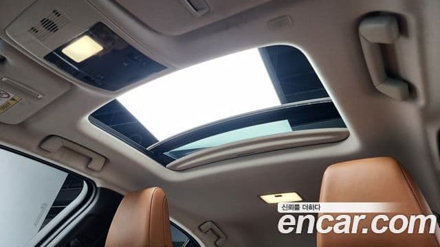 Lexus UX250h, 2019 19