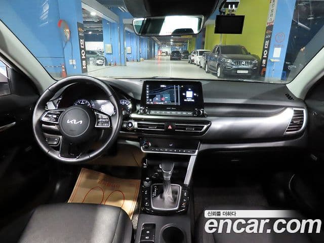 Kia Seltos Signature, 2023 7