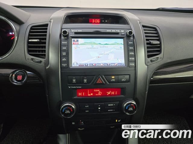 Kia Sorento R Premium, 2012 4