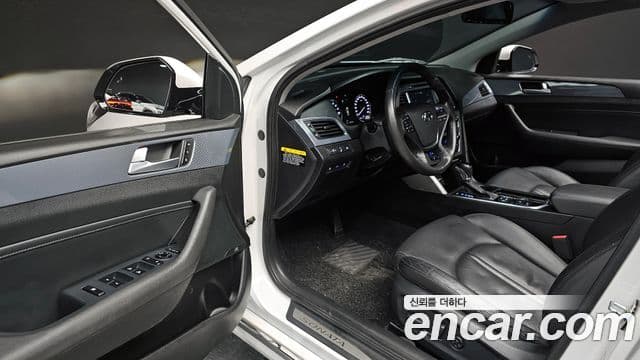 Hyundai LF Sonata гибрид Premium, 2016 11