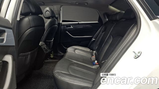 Hyundai LF Sonata гибрид Premium, 2016 12