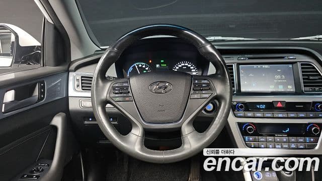 Hyundai LF Sonata гибрид Premium, 2016 13