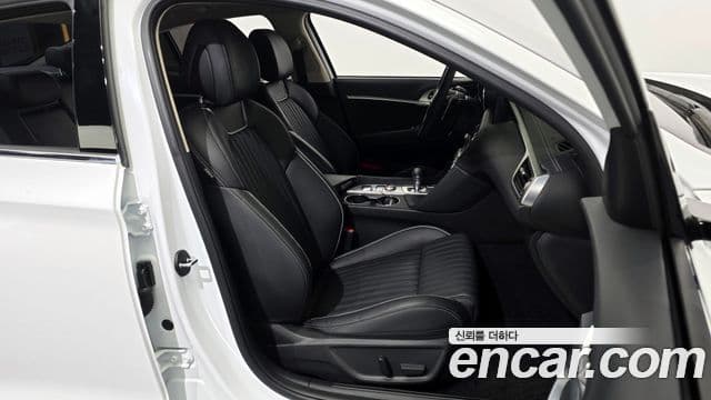 Genesis The / новый New G70, 2021 12