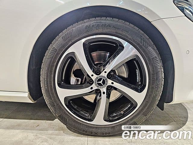 Mercedes-Benz E-класс W213 Avantgarde, 2020 все фото