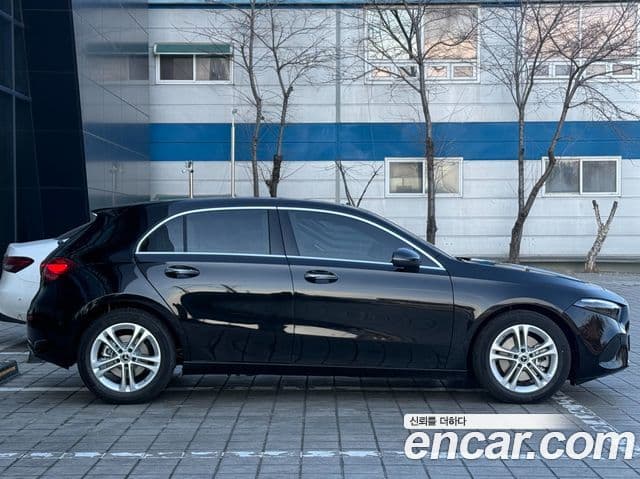 Mercedes-Benz A-класс W177 A220 хэтчбек, 2026 все фото