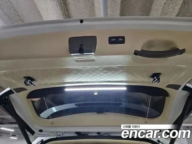 Kia Carnival 4세대 бензин 9인승 High Limousine(компания по спецнадстройкам), 2021 8