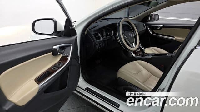 Volvo S60 2세대, 2016 10