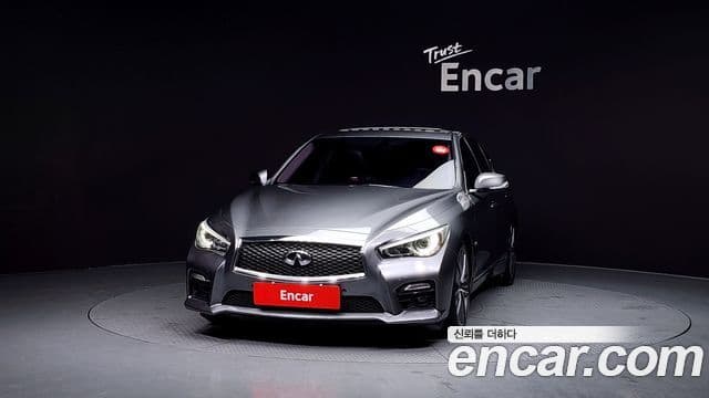 Infiniti Q50 3.5 гибрид Essence, 2016 3
