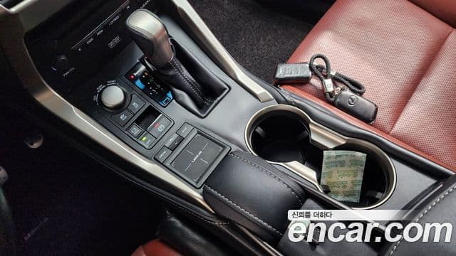 Lexus NX300h Executive, 2016 9