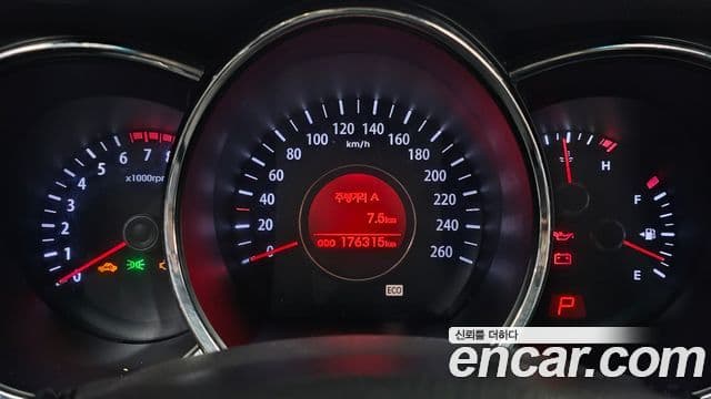 Kia K5 Prestige, 2011 8