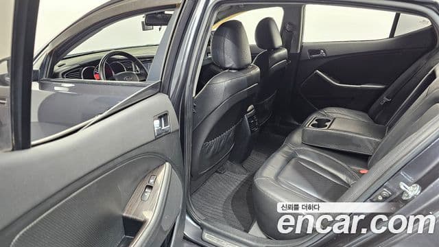 Kia K5 Prestige, 2011 11