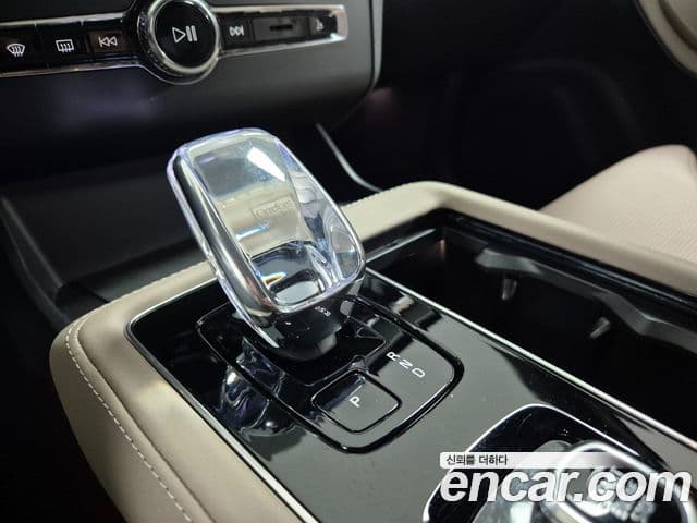 Volvo XC90 2세대 B6 Ultra Bright, 2026 13