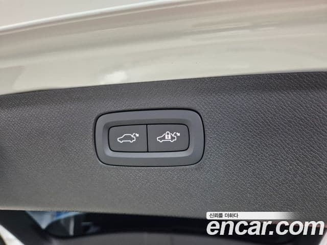 Volvo XC90 2세대 B6 Ultra Bright, 2026 17