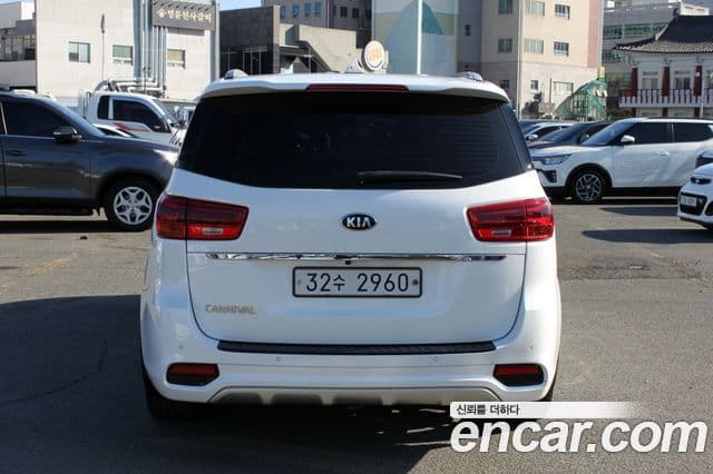 Kia The / новый New Carnival Special, 2019 все фото