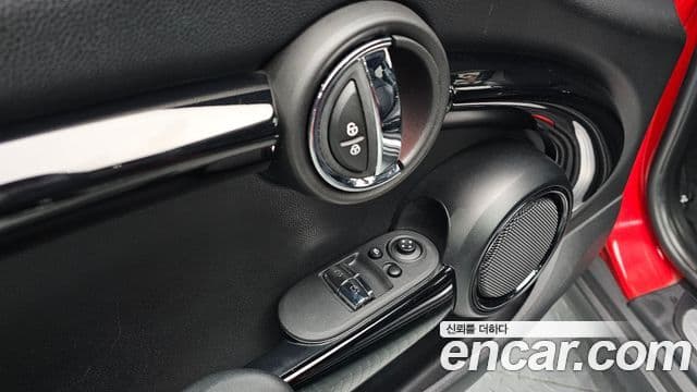 Mini Cooper 3세대, 2019 12