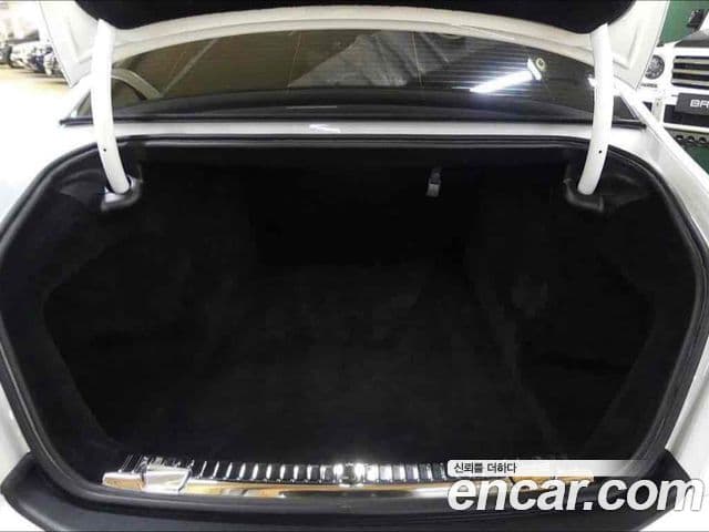 Rolls-Royce 고스트 2세대, 2023 8