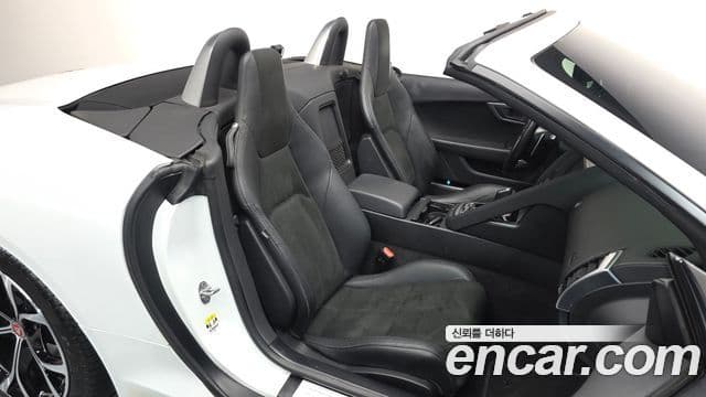 Jaguar F-TYPE X152, 2021 10