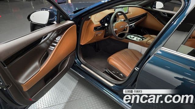 Genesis G80 (RG3) бензин 2.5 турбо AWD, 2023 10