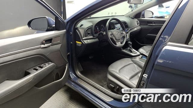 Hyundai Avante AD Special, 2017 10