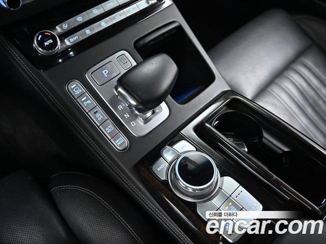 Genesis G90 Premium Luxury, 2019 9