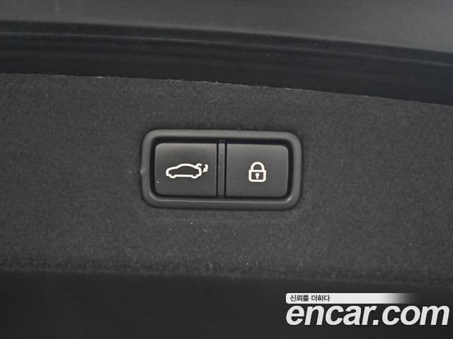 Genesis G90 Premium Luxury, 2019 20